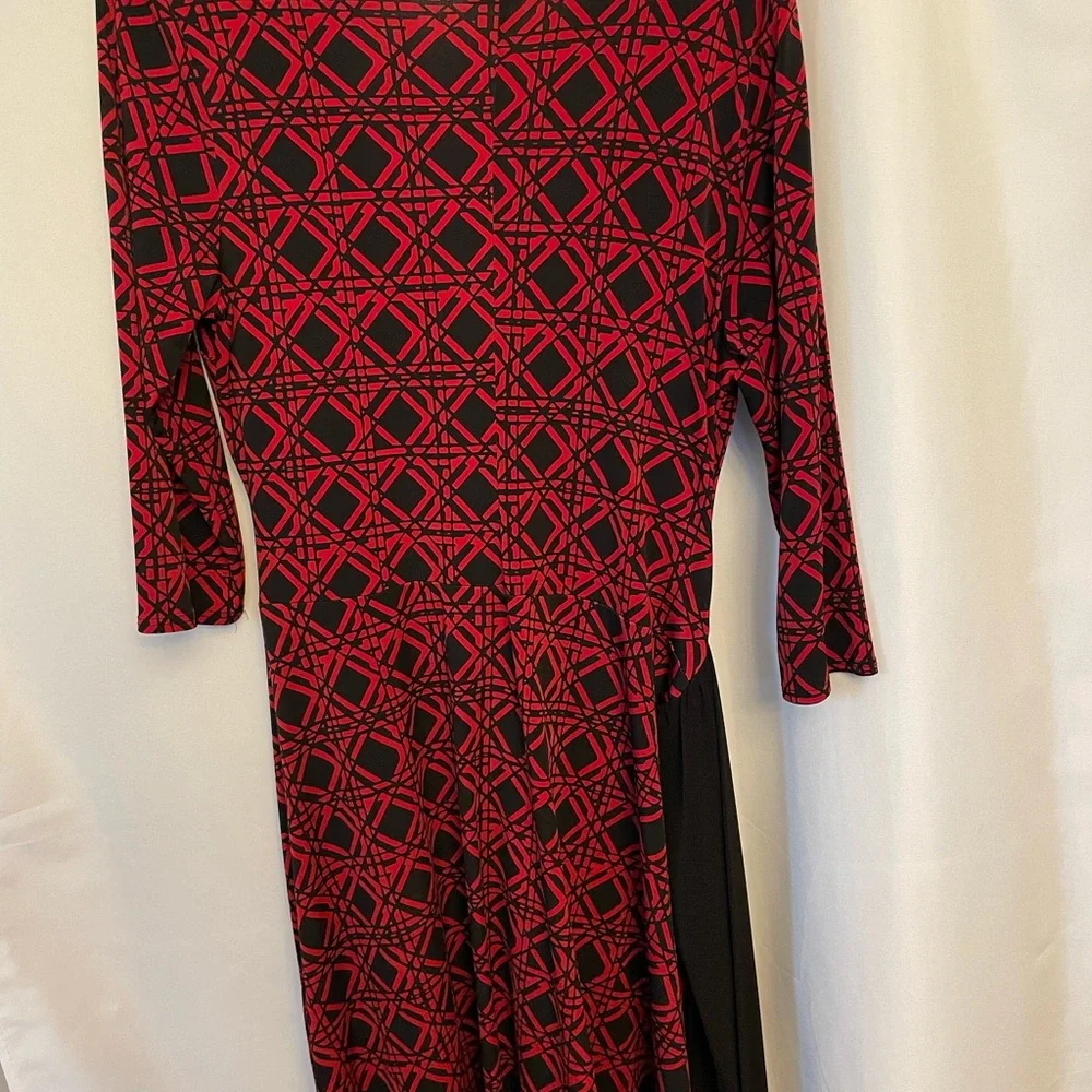 Dressbarn Red and black geometric Patterned Dress - Picture 3 of 8